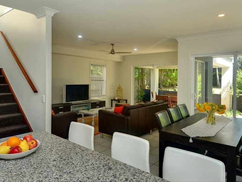 232 Cypress Terrace, Palm Beach QLD 4221