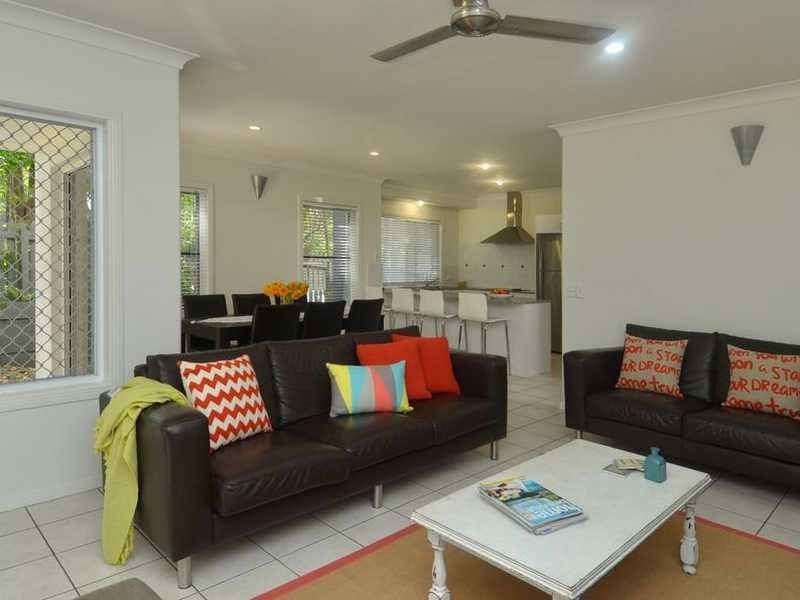 232 Cypress Terrace, Palm Beach QLD 4221
