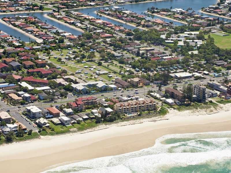 2/22 Barracuda Court, Palm Beach QLD 4221