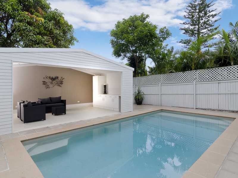 10 Twenty Third Avenue, Palm Beach QLD 4221