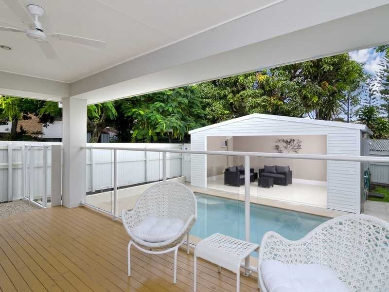 10 Twenty Third Avenue, Palm Beach QLD 4221