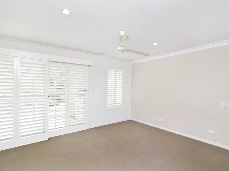 10 Twenty Third Avenue, Palm Beach QLD 4221