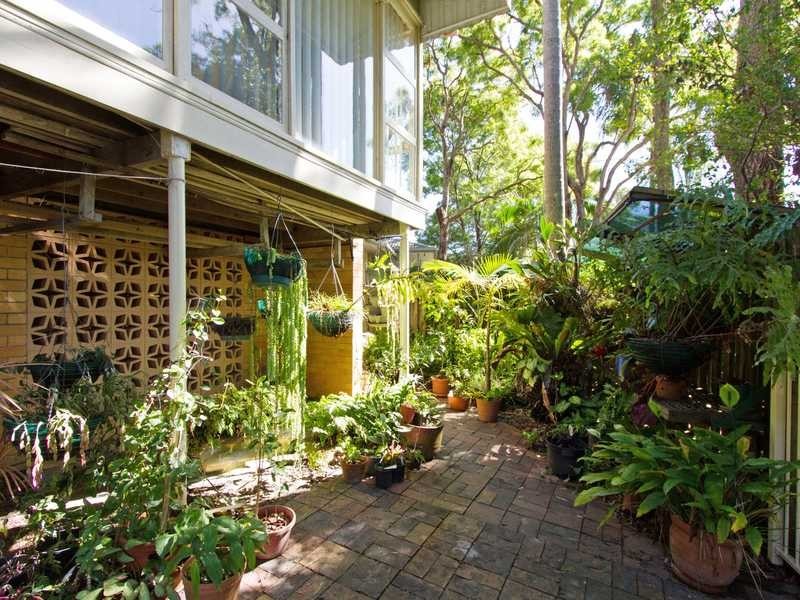 12 Domain Road, Currumbin QLD 4223