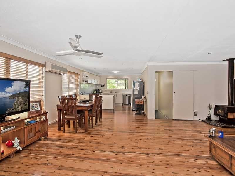 6 Vista Street, Elanora QLD 4221