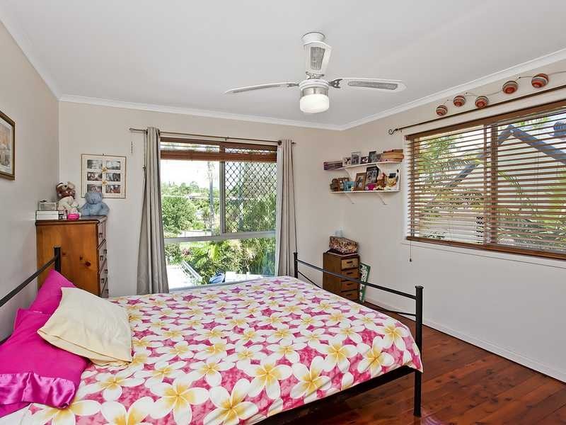 6 Vista Street, Elanora QLD 4221