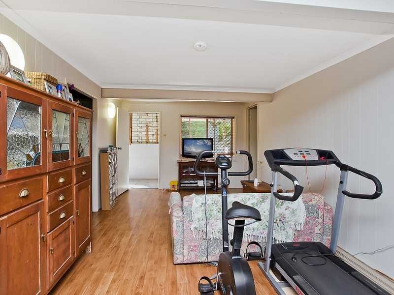 6 Vista Street, Elanora QLD 4221