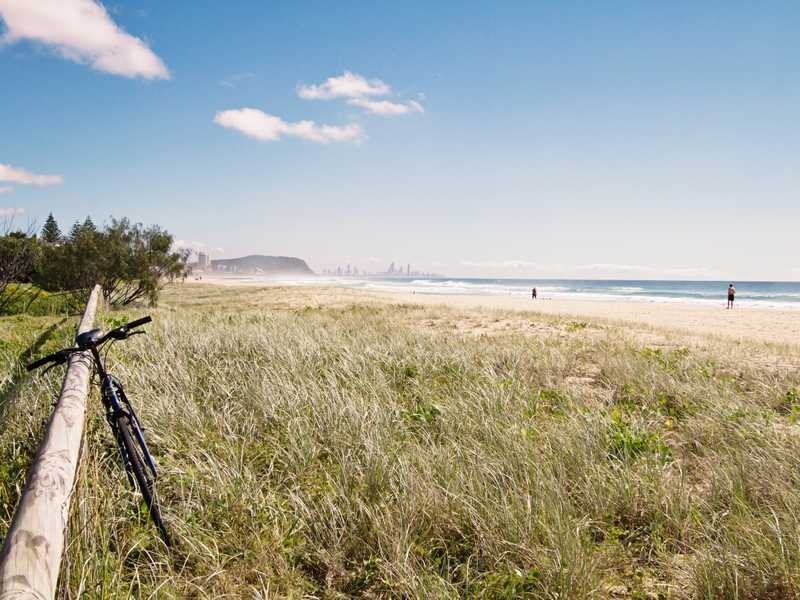 6 Vista Street, Elanora QLD 4221