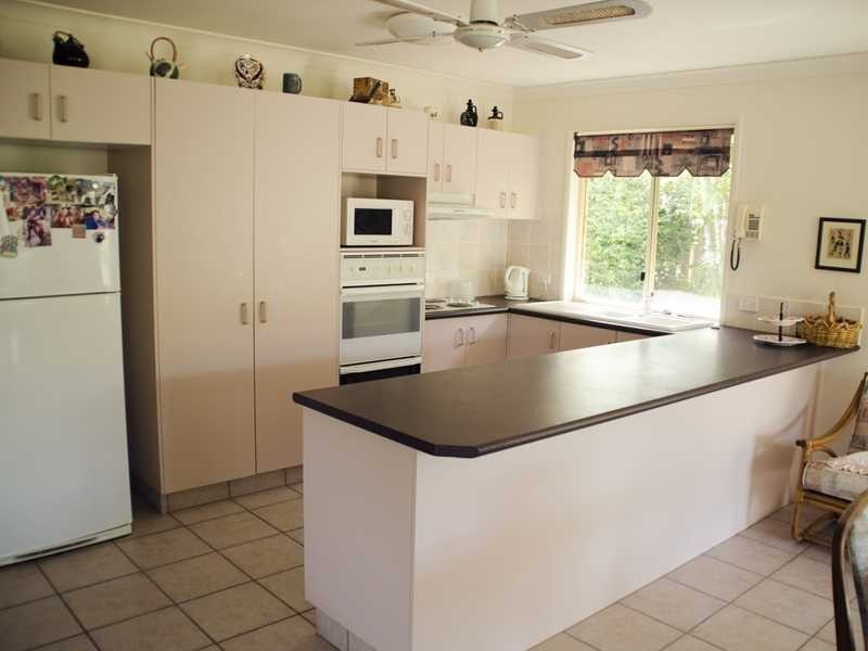 11 Baumea Court, Elanora QLD 4221