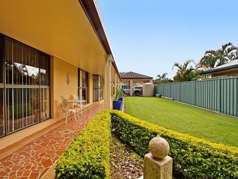 44 Whitsunday Drive, Currumbin Waters QLD 4223