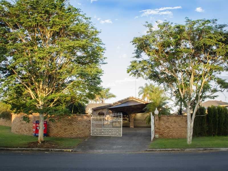 37 Diplacus Drive, Palm Beach QLD 4221