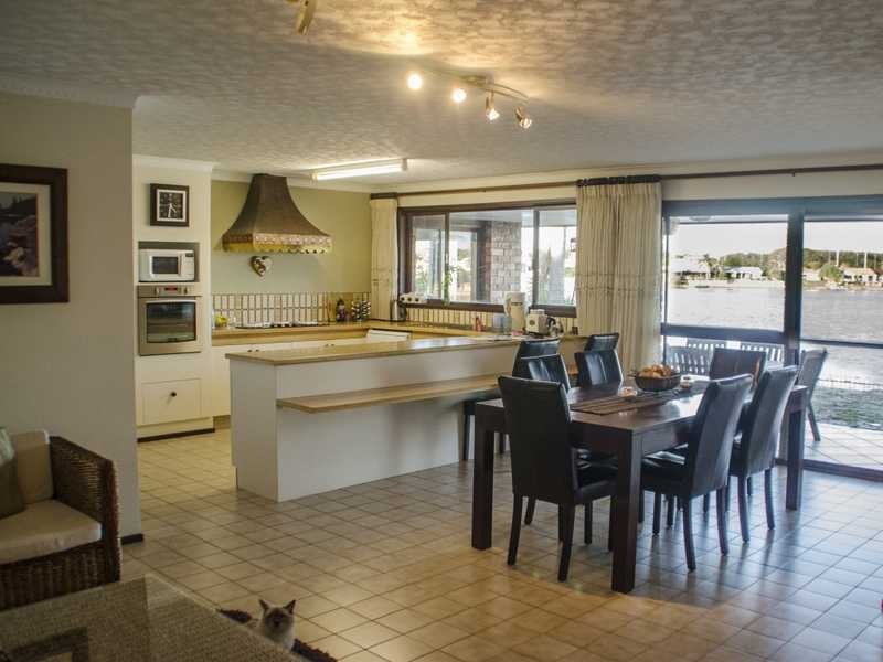 37 Diplacus Drive, Palm Beach QLD 4221