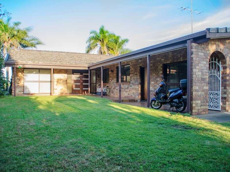 37 Diplacus Drive, Palm Beach QLD 4221