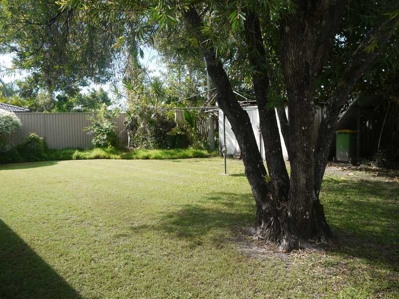 10 Merauke Avenue, Palm Beach QLD 4221