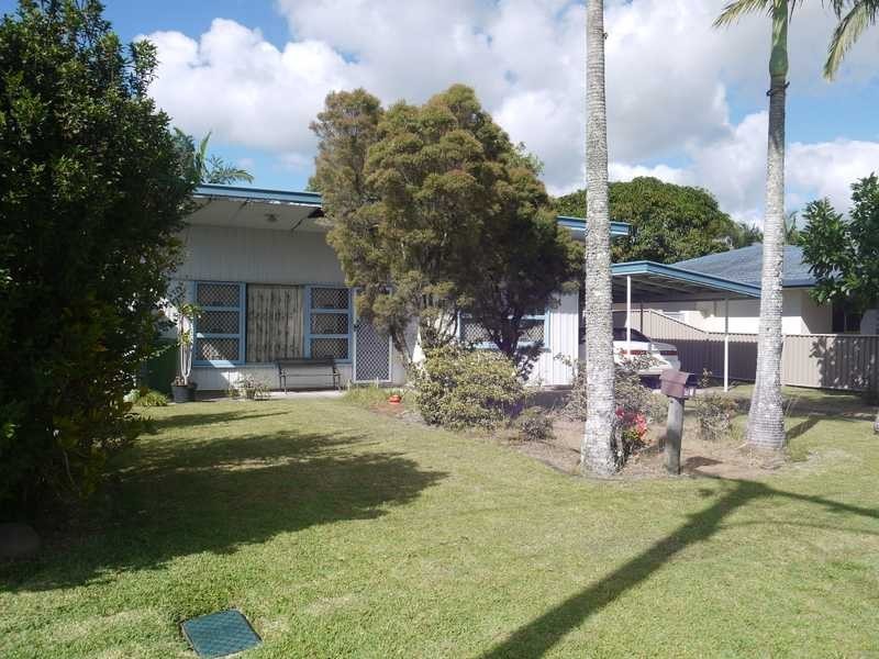 10 Merauke Avenue, Palm Beach QLD 4221