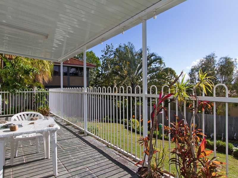 4 Serafini Court, Elanora QLD 4221