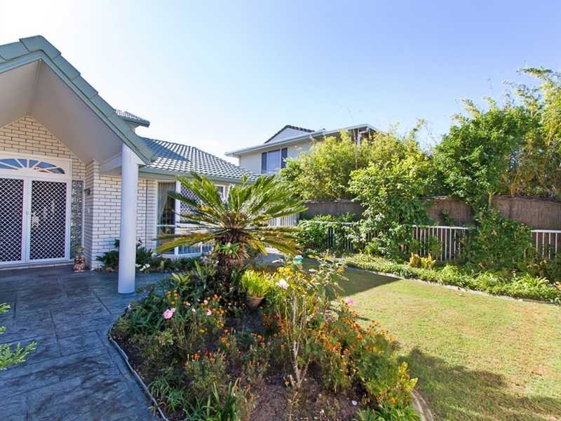 4 Serafini Court, Elanora QLD 4221