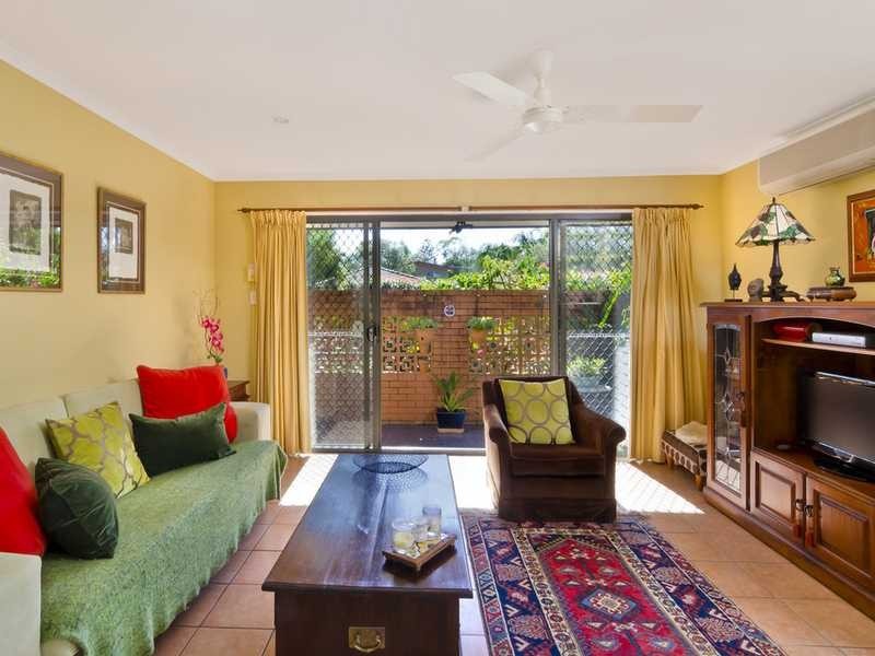 6 Boodera Road, Palm Beach QLD 4221