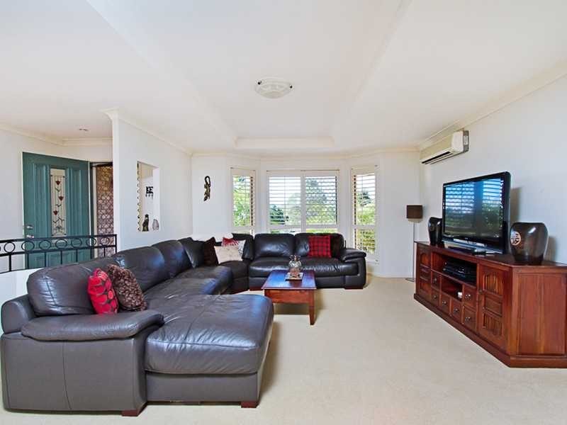 17 Bidwill Court, Elanora QLD 4221