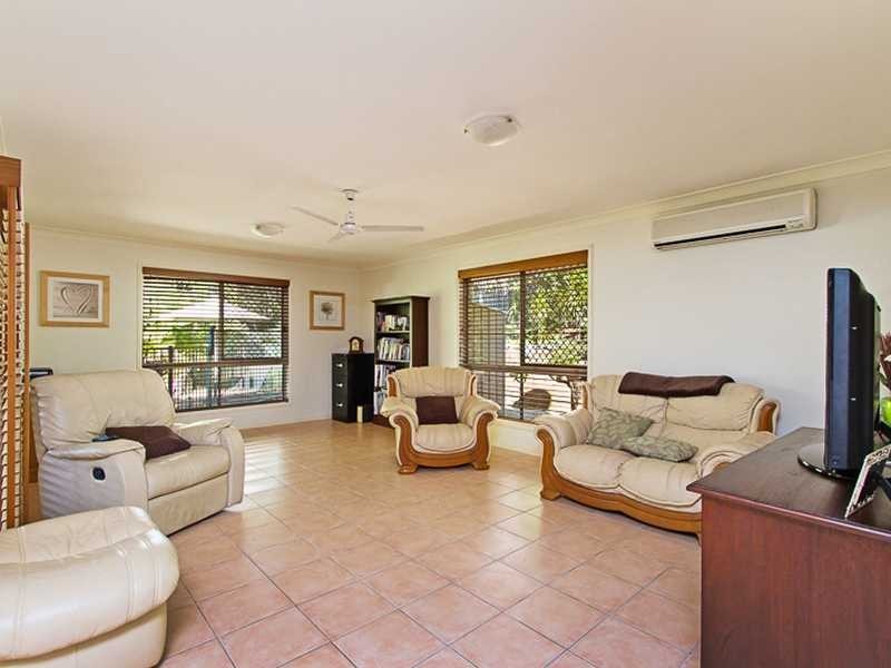 17 Bidwill Court, Elanora QLD 4221