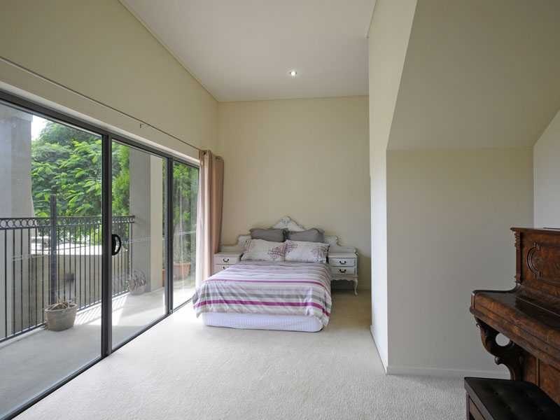 54 Wilkinson Crescent, Currumbin Waters QLD 4223