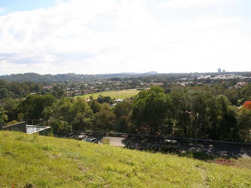 35 Sawtell Drive, Currumbin Waters QLD 4223