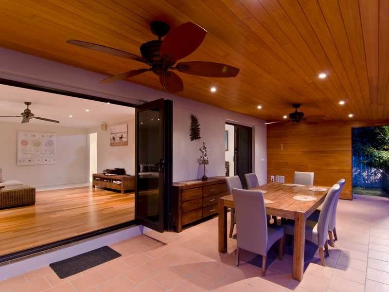 4 Kingfish Court, Palm Beach QLD 4221
