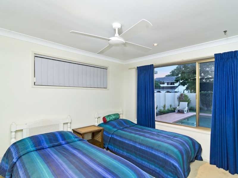4 Kingfish Court, Palm Beach QLD 4221