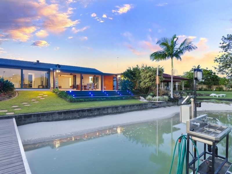 4 Kingfish Court, Palm Beach QLD 4221