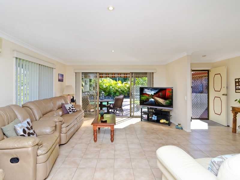 200 Tallebudgera Drive, Palm Beach QLD 4221
