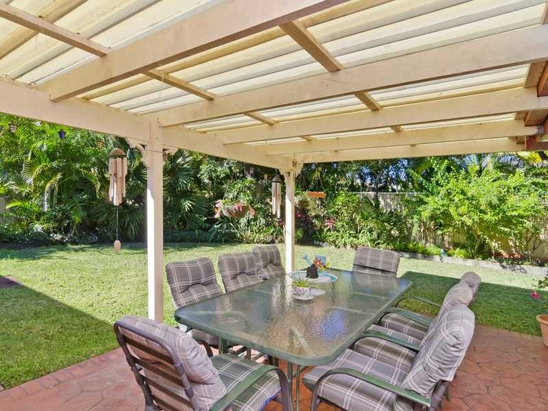 200 Tallebudgera Drive, Palm Beach QLD 4221