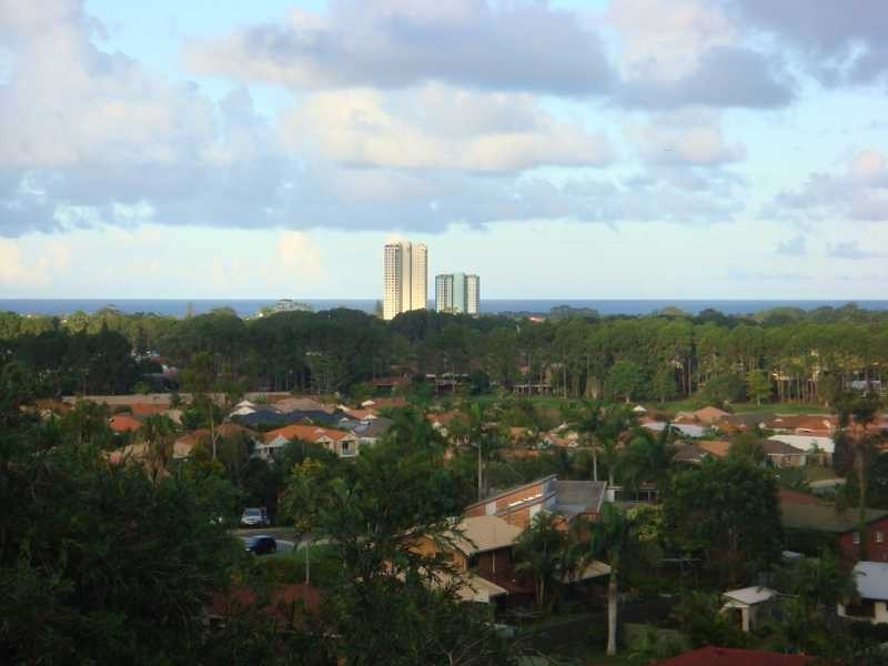 26 Foothill Street, Elanora QLD 4221