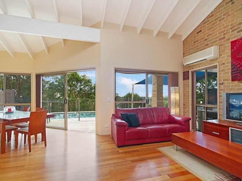 26 Foothill Street, Elanora QLD 4221