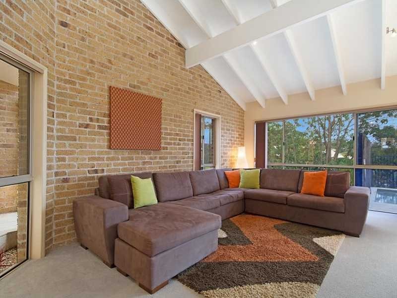 26 Foothill Street, Elanora QLD 4221