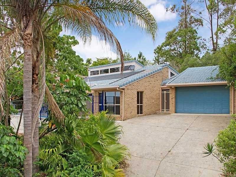 26 Foothill Street, Elanora QLD 4221