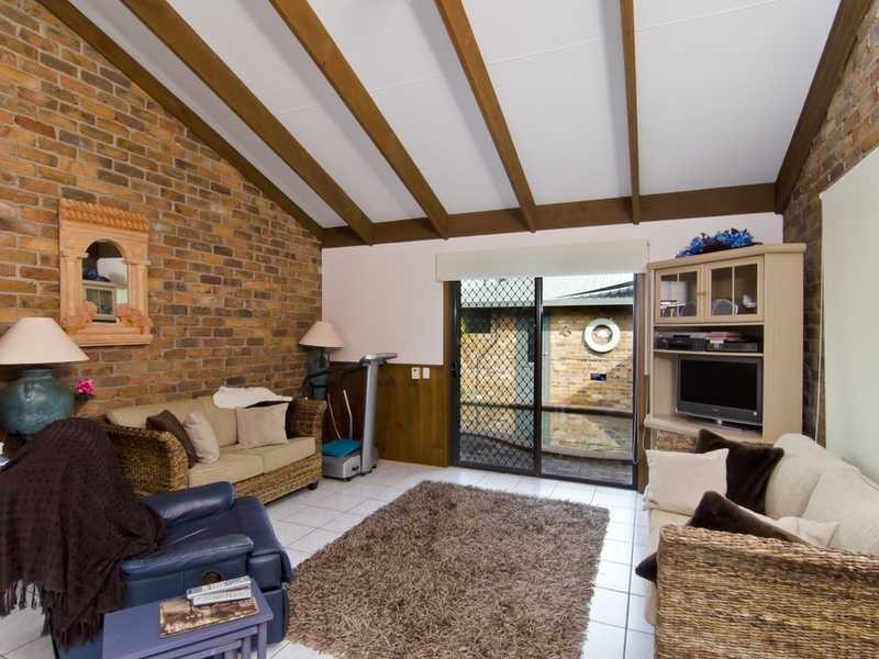 13 Dogwood Drive, Palm Beach QLD 4221