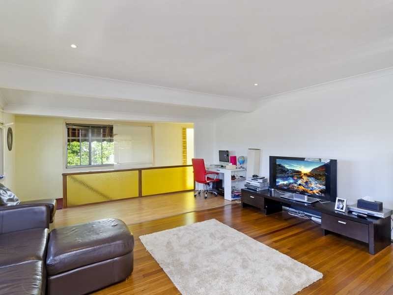 15 Kalang Street, Palm Beach QLD 4221