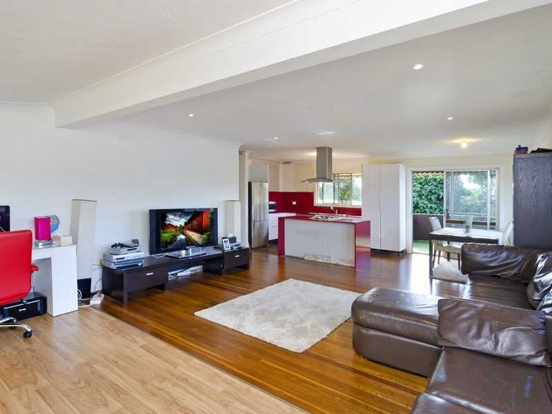 15 Kalang Street, Palm Beach QLD 4221
