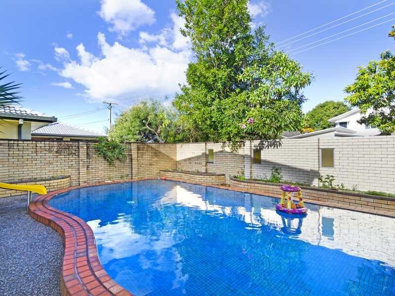 15 Kalang Street, Palm Beach QLD 4221