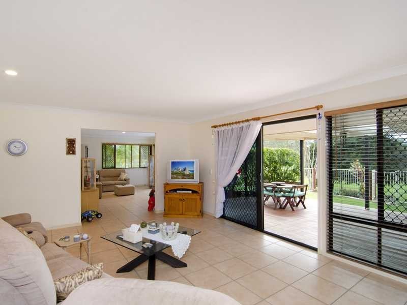 3 Grandis Court, Elanora QLD 4221