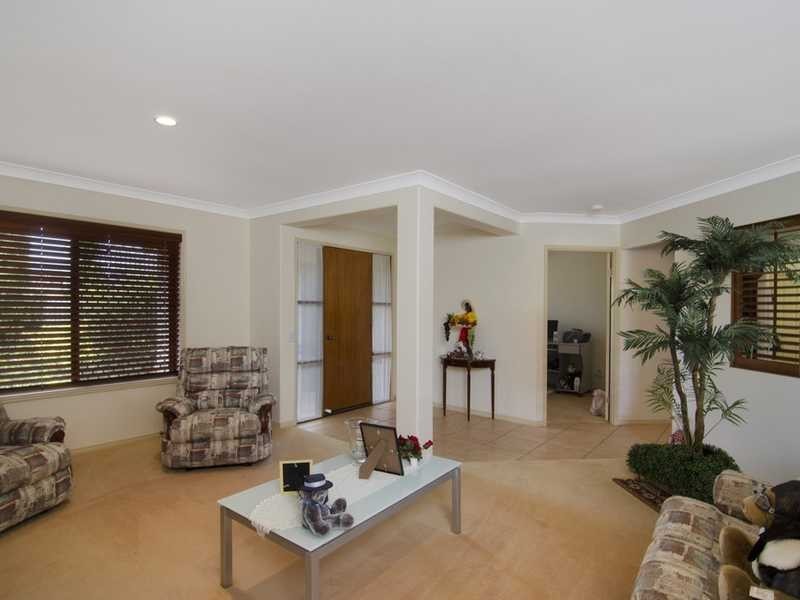 3 Grandis Court, Elanora QLD 4221