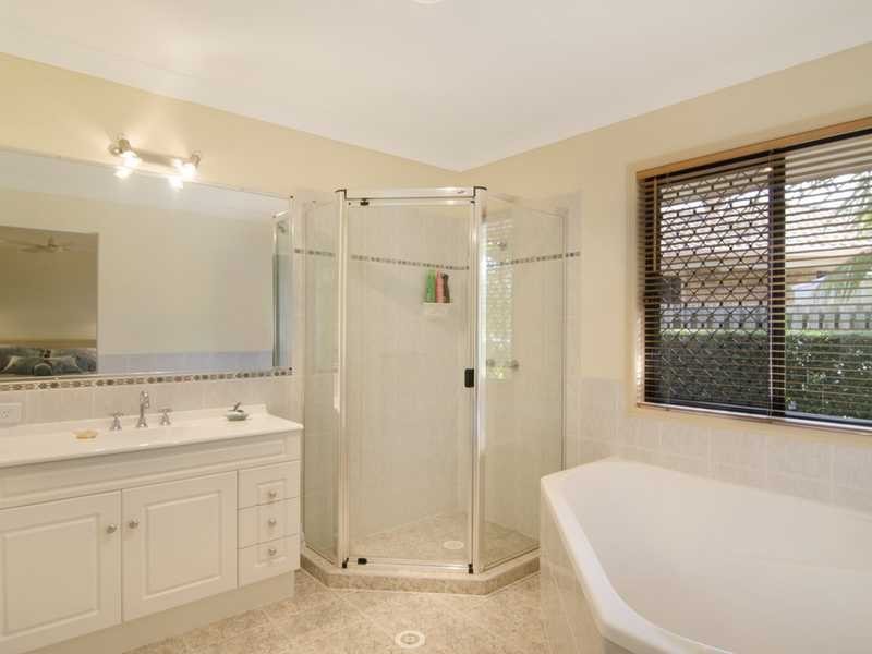 3 Grandis Court, Elanora QLD 4221