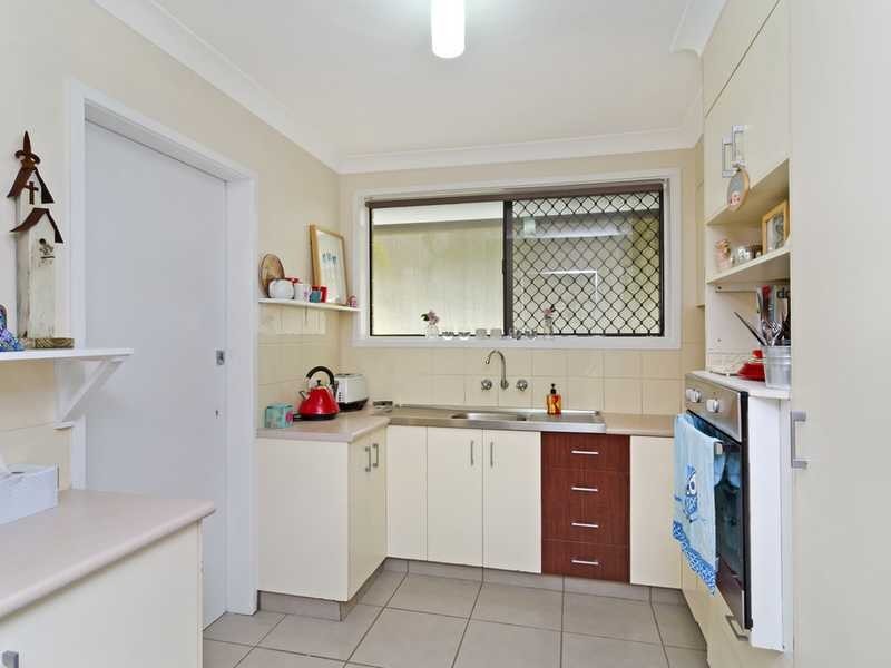 2/2 Mawarra Street, Palm Beach QLD 4221