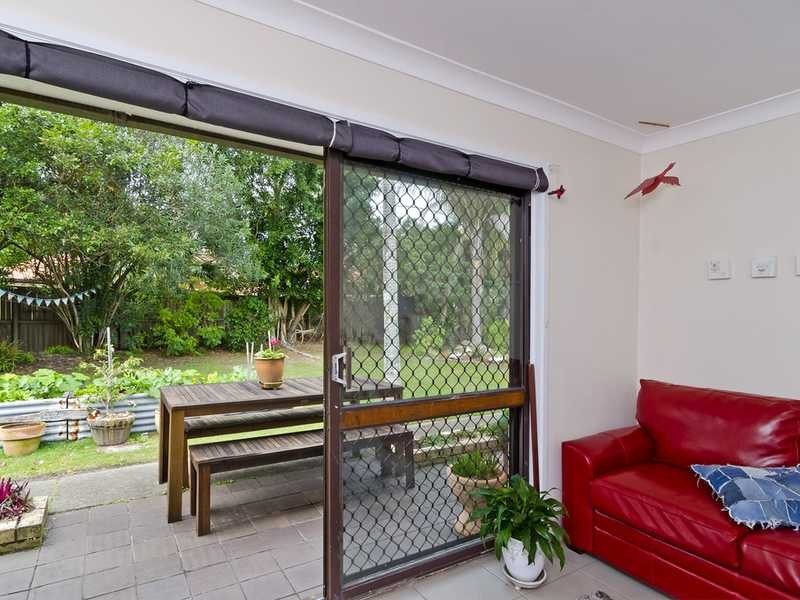 2/2 Mawarra Street, Palm Beach QLD 4221