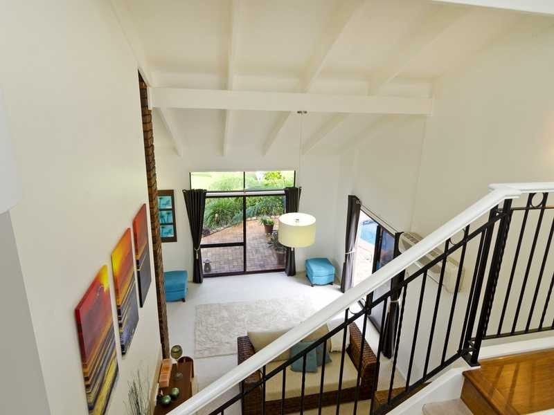 1 Chestnut Street, Elanora QLD 4221