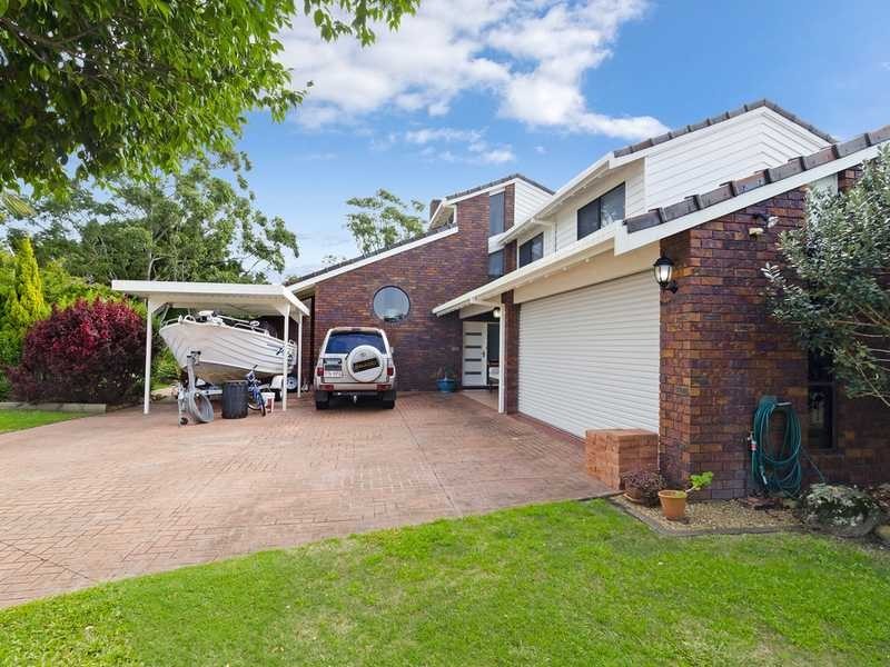 1 Chestnut Street, Elanora QLD 4221