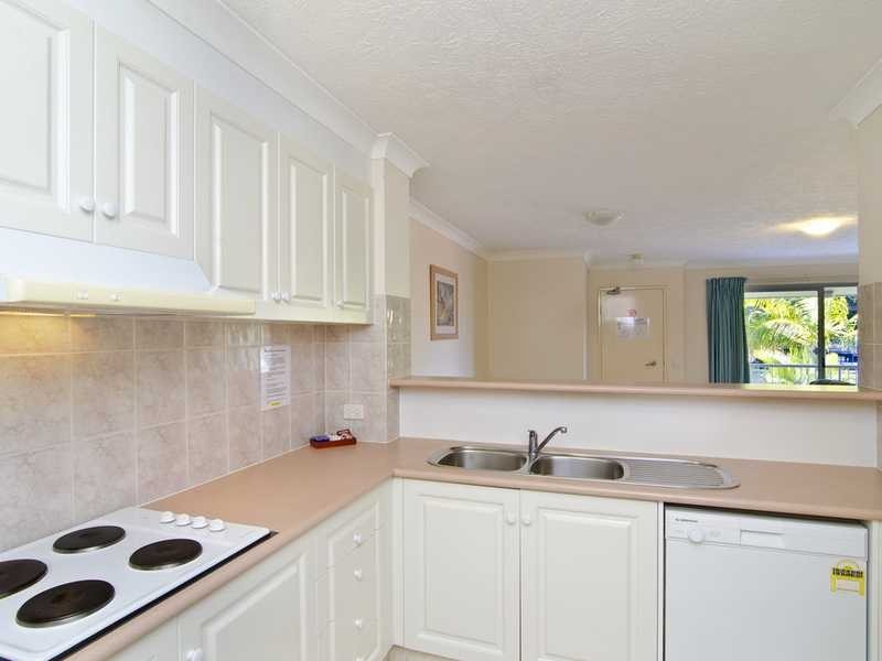 13/16 Djerral Avenue, Burleigh Heads QLD 4220