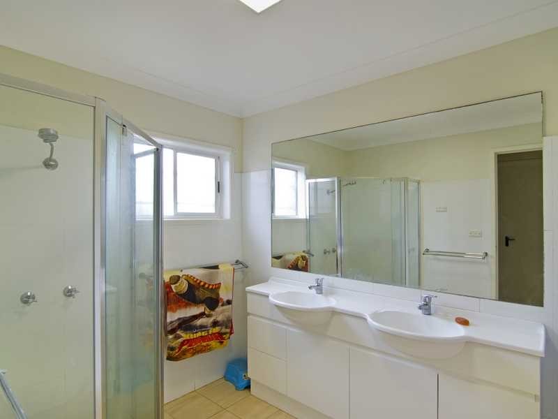 18 Barracuda Court, Palm Beach QLD 4221