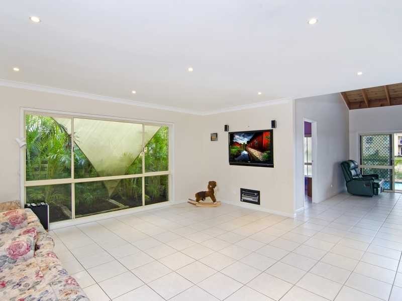 18 Barracuda Court, Palm Beach QLD 4221