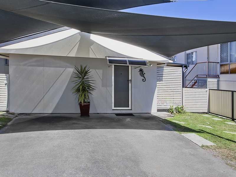Palm Beach Avenue, Palm Beach QLD 4221