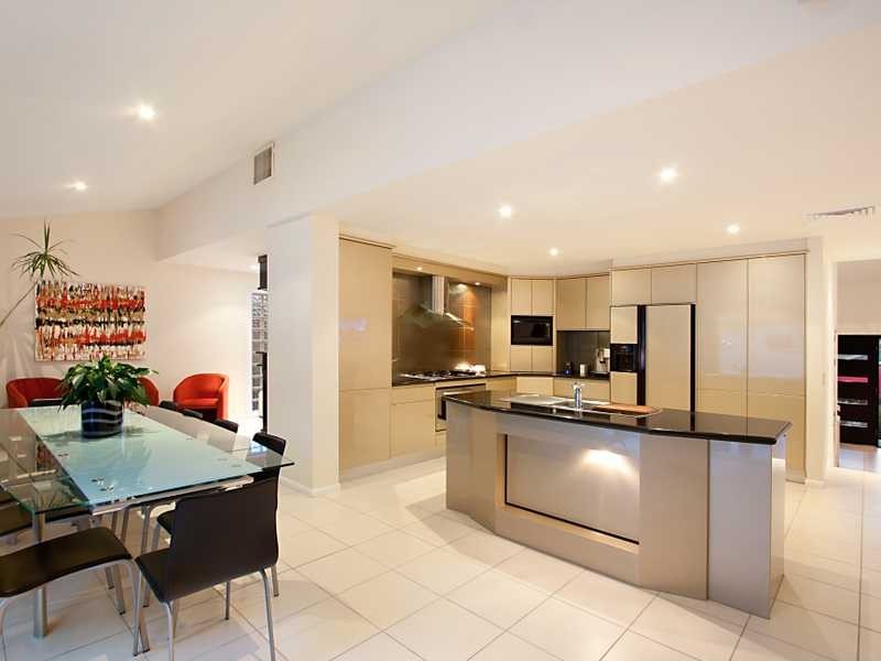 118 Murtha Drive, Elanora QLD 4221